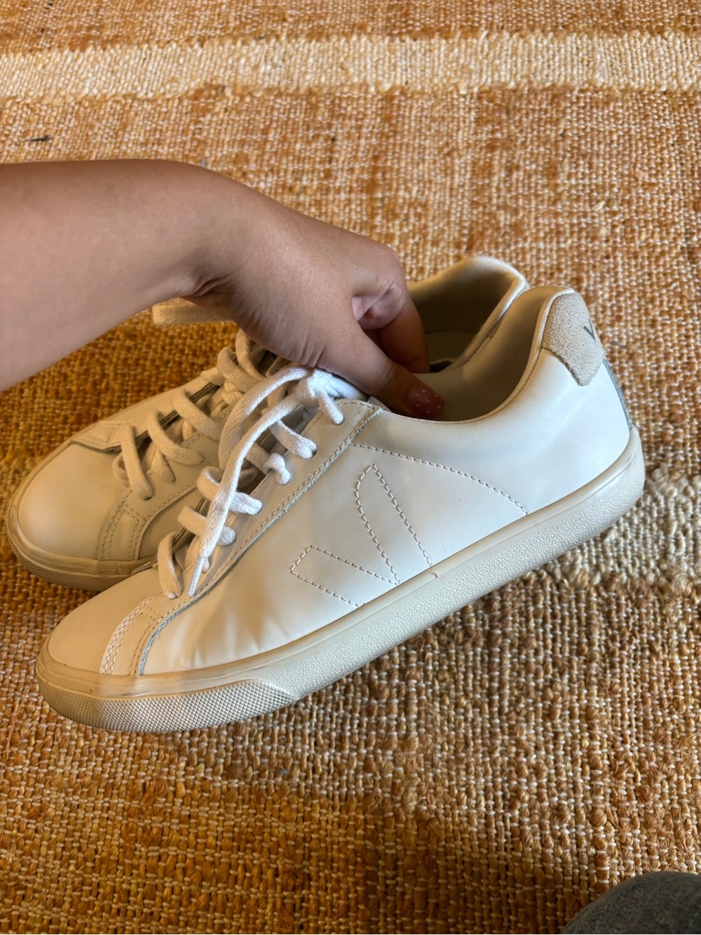 Veja Esplar sneakers in white - Picture 2 of 9